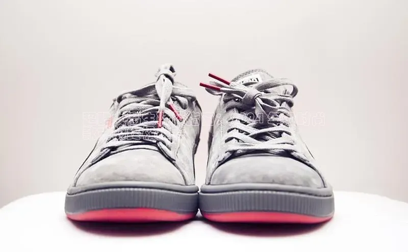 bsports官网首页知乎超酷女高生鞋履指南：2024 年最时尚
款式的终极推荐